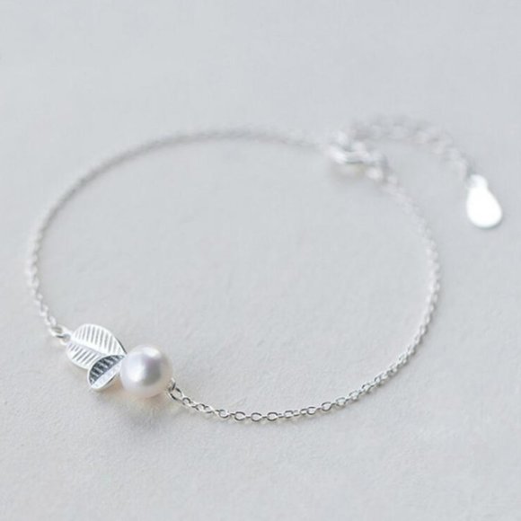 Jewelry - *NEW 925 Sterling Silver Pearl Leaf Bracelet